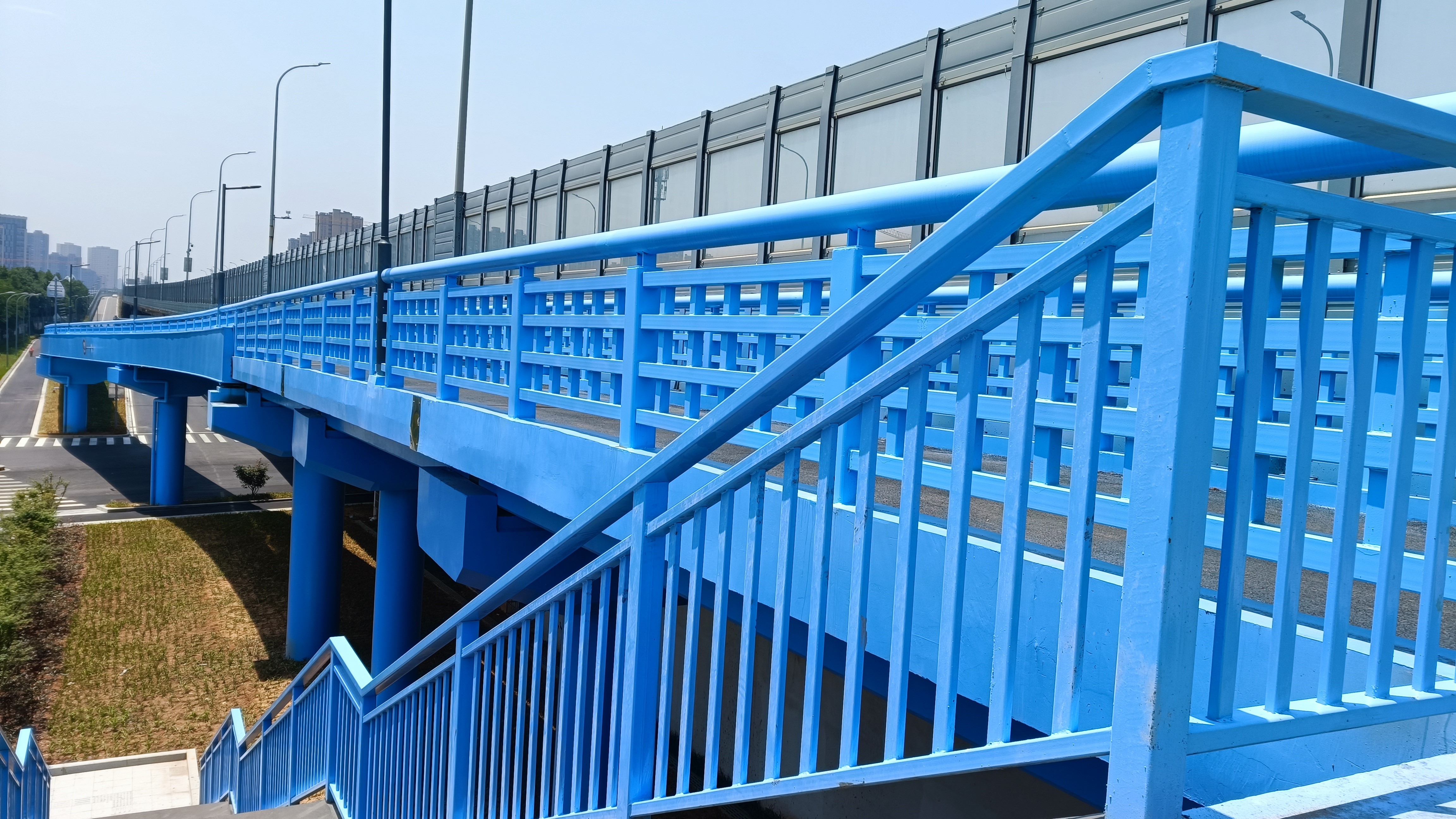 宁波青林湾大桥南引桥人非系统改造工程